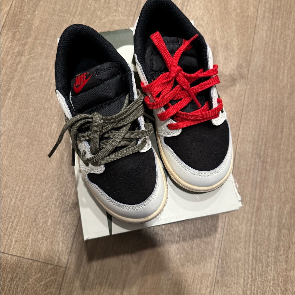 Retro Air Jordan 1 Travis ScottKids Black/White Sneakers with Red and Olive - Picture 8 of 11